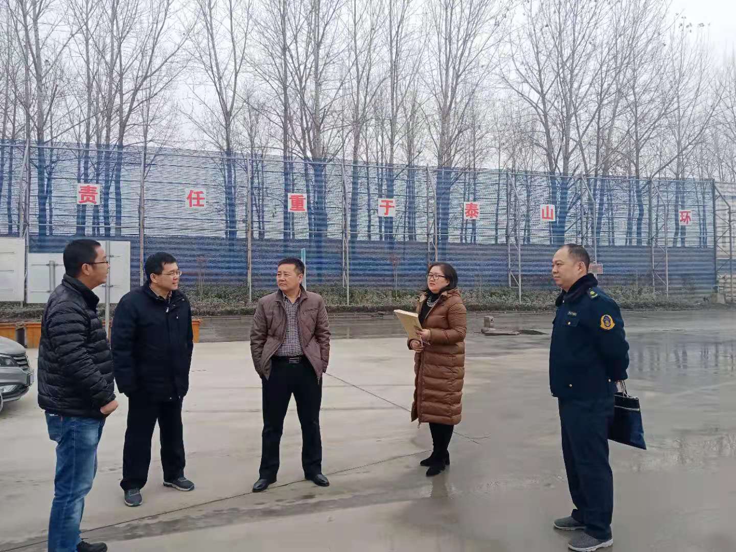 20201211-中心领导到峄城辖区开展港口环保暗访-1.jpg